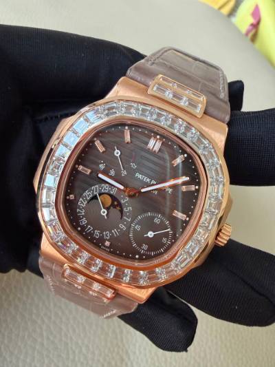Patek Philippe Nautilus thumbnail 3