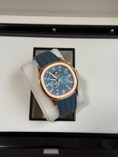 Patek Philippe Aquanaut thumbnail 2