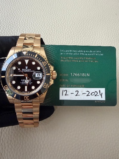 Rolex Submariner Date thumbnail 10