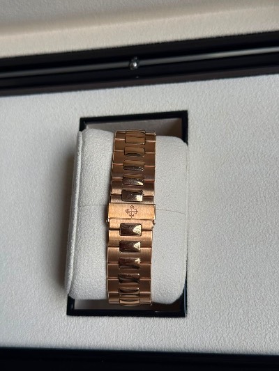 Patek Philippe Nautilus thumbnail 4
