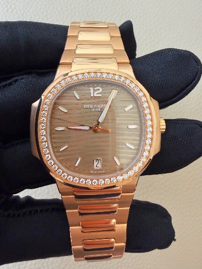 Patek Philippe Nautilus thumbnail 1