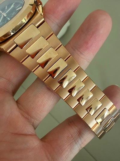 Patek Philippe Nautilus thumbnail 3