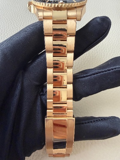 Rolex Submariner Date thumbnail 7