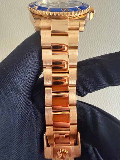 Rolex Submariner Date thumbnail 7