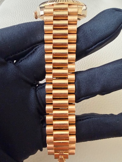 Rolex Day-Date 40 thumbnail 8
