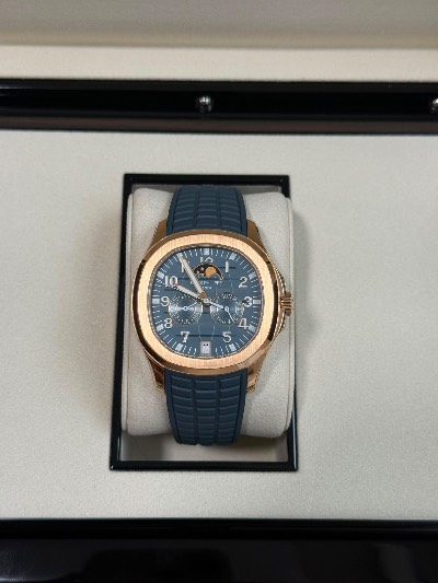 Patek Philippe Aquanaut thumbnail 1