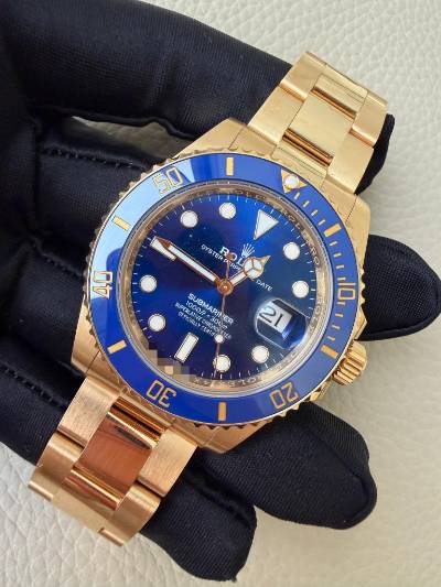 Rolex Submariner Date thumbnail 2