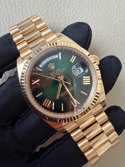 Rolex Cosmograph Daytona thumbnail 2