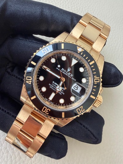 Rolex Submariner Date thumbnail 3