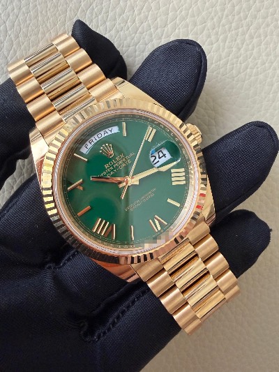 Rolex Cosmograph Daytona thumbnail 2