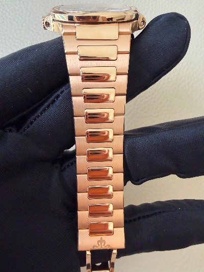 Patek Philippe Nautilus thumbnail 7