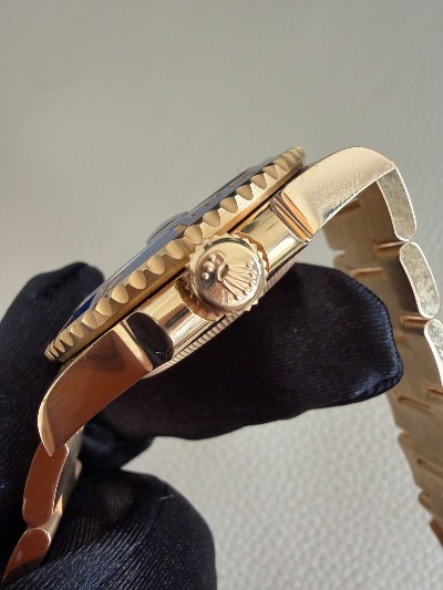 Rolex Submariner Date thumbnail 5